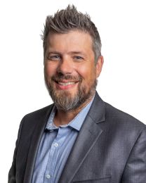 Matt Scearce Headshot
