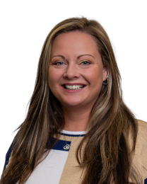 Shaylyn Garza Portait Into Lens 2026